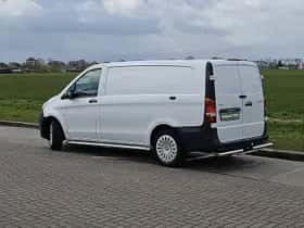 Mercedes-Benz Vito (2023) thumbnail 5