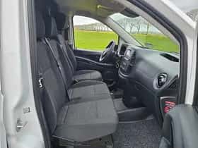 Mercedes-Benz Vito (2023) thumbnail 6