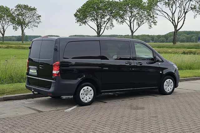 Mercedes-Benz Vito (2021) thumbnail 3