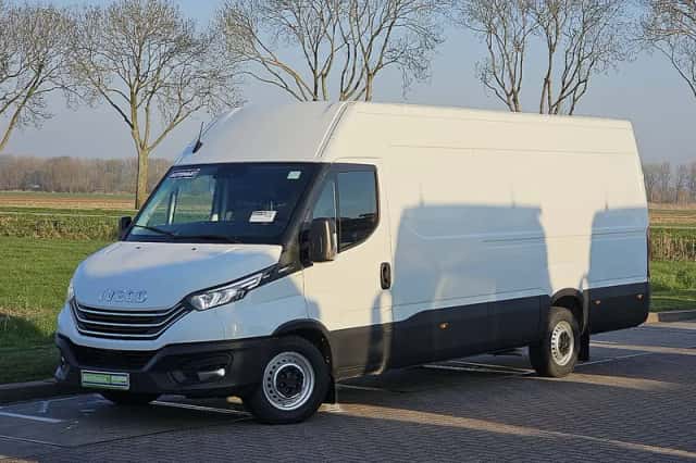 Iveco Daily (2022) thumbnail 2