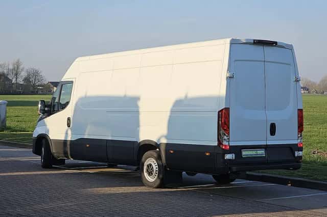 Iveco Daily (2022) thumbnail 5