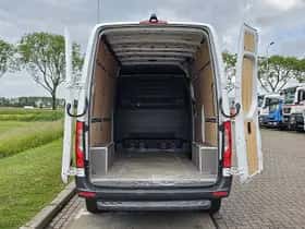 Mercedes-Benz Sprinter (2024) thumbnail 14