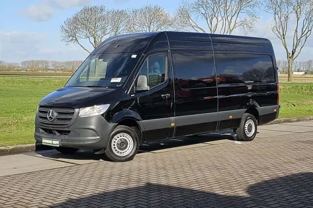 Mercedes-Benz Sprinter (2021) thumbnail 2