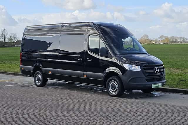 Mercedes-Benz Sprinter (2021) thumbnail 4