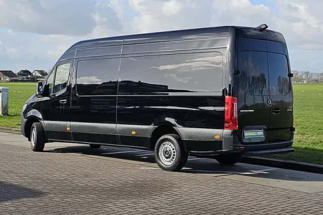 Mercedes-Benz Sprinter (2021) thumbnail 5