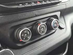 Renault Trafic (2022) thumbnail 8