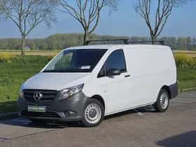 Mercedes-Benz Vito (2020) thumbnail 2