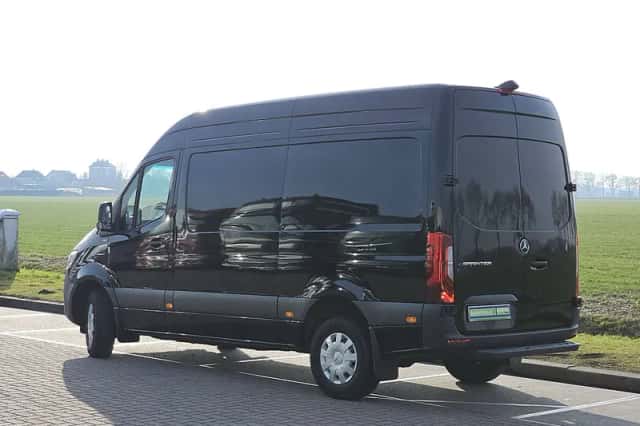 Mercedes-Benz eSprinter (2024) thumbnail 5