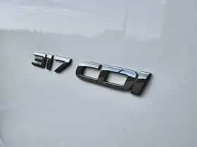 Mercedes-Benz Sprinter (2024) thumbnail 15