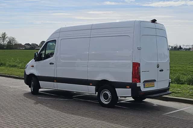 Mercedes-Benz Sprinter (2024) thumbnail 5
