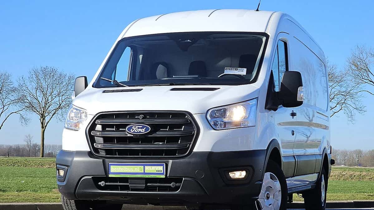Ford Transit (2024) — foto 1
