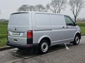 Volkswagen Transporter (2019) thumbnail 3