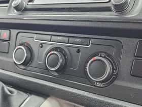 Volkswagen Transporter (2019) thumbnail 9