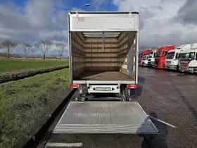 Volkswagen Crafter (2024) thumbnail 9