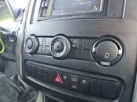 Mercedes-Benz Sprinter (2018) thumbnail 9