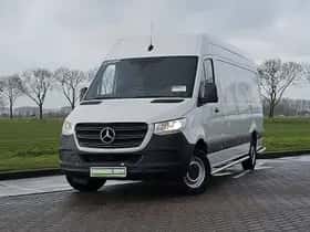 Mercedes-Benz Sprinter (2021) thumbnail 1