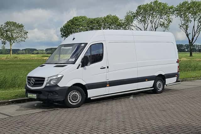 Mercedes-Benz Sprinter (2014) thumbnail 2
