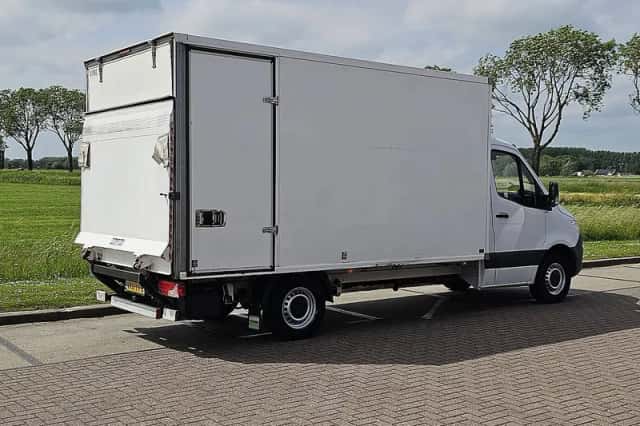 Mercedes-Benz Sprinter (2019) thumbnail 3