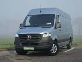 Mercedes-Benz eSprinter (2025)
