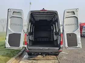 Mercedes-Benz eSprinter (2025) thumbnail 14