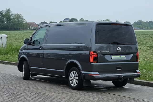 Volkswagen Transporter (2020) thumbnail 5
