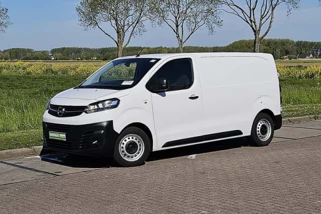 Opel Vivaro (2024) thumbnail 2