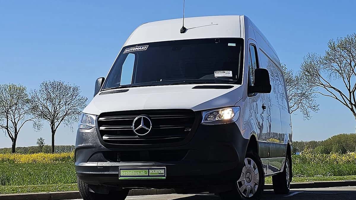 Mercedes-Benz Sprinter (2023) — foto 1