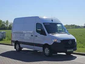 Mercedes-Benz Sprinter (2023) thumbnail 4
