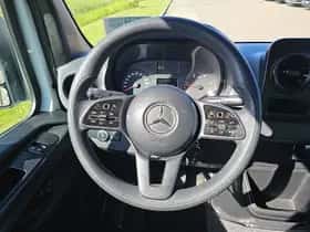 Mercedes-Benz Sprinter (2023) thumbnail 10
