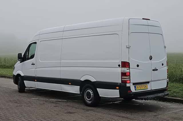 Mercedes-Benz Sprinter (2016) thumbnail 5