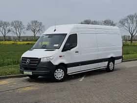Mercedes-Benz eSprinter (2025) thumbnail 2