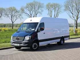 Mercedes-Benz Sprinter (2015) thumbnail 2
