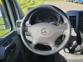 Mercedes-Benz Sprinter (2015) thumbnail 10