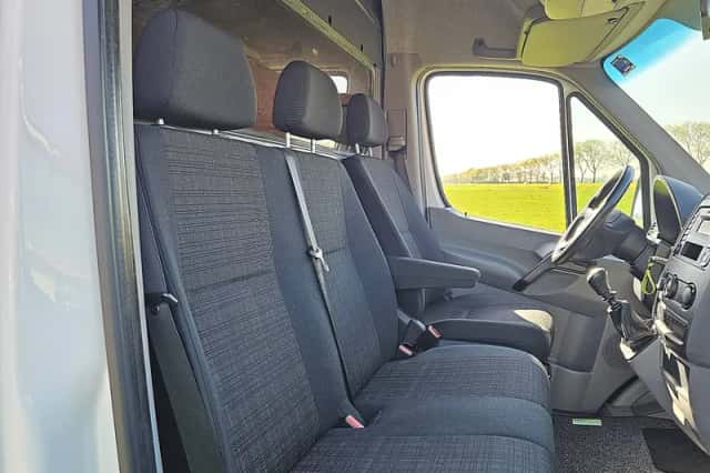 Mercedes-Benz Sprinter (2015) thumbnail 6