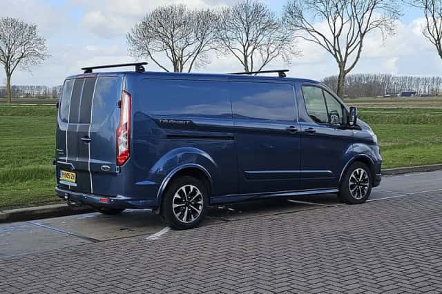 Ford Transit (2019) thumbnail 3