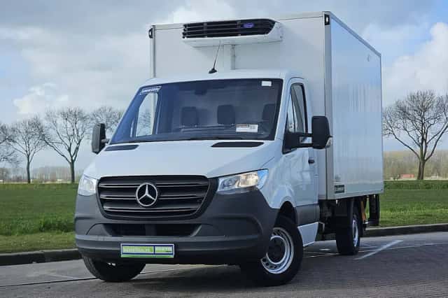 Mercedes-Benz Sprinter (2022) thumbnail 1