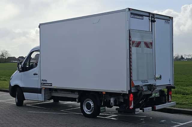 Mercedes-Benz Sprinter (2022) thumbnail 5