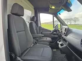 Mercedes-Benz Sprinter (2023) thumbnail 6