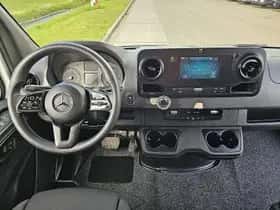 Mercedes-Benz Sprinter (2023) thumbnail 7