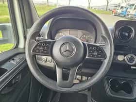 Mercedes-Benz Sprinter (2023) thumbnail 10