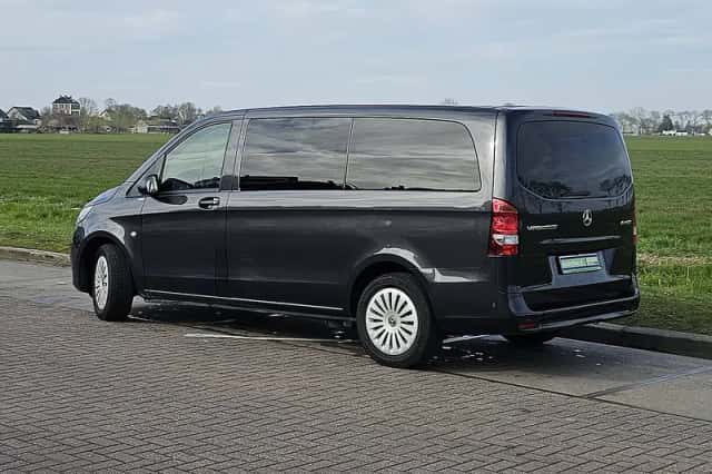 Mercedes-Benz Vito (2023) thumbnail 5