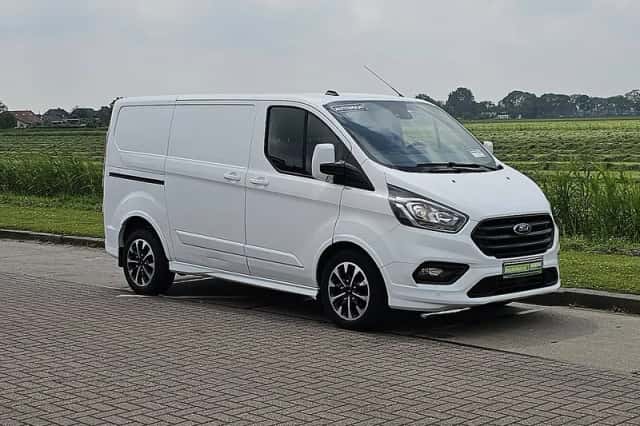 Ford Transit (2021) thumbnail 4