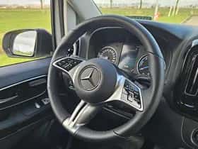 Mercedes-Benz eVito (2026) thumbnail 10