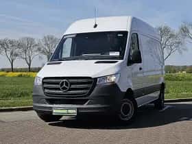 Mercedes-Benz Sprinter (2021) thumbnail 1