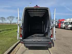 Mercedes-Benz eSprinter (2024) thumbnail 12