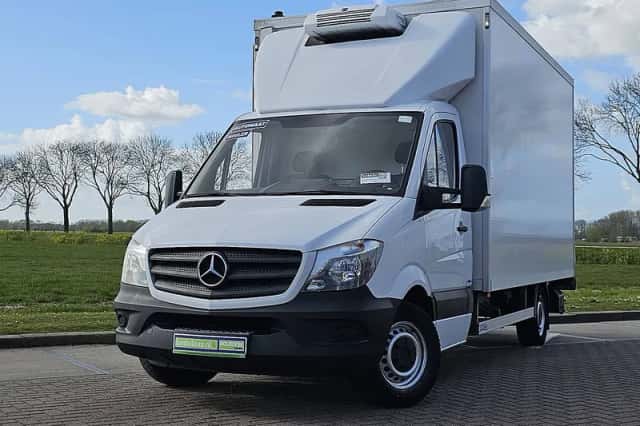 Mercedes-Benz Sprinter (2016) thumbnail 1