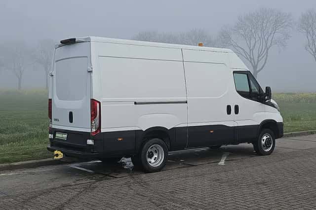 Iveco Daily (2023) thumbnail 3