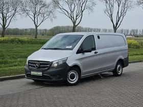 Mercedes-Benz Vito (2021) thumbnail 2