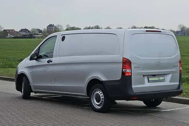 Mercedes-Benz Vito (2021) thumbnail 5