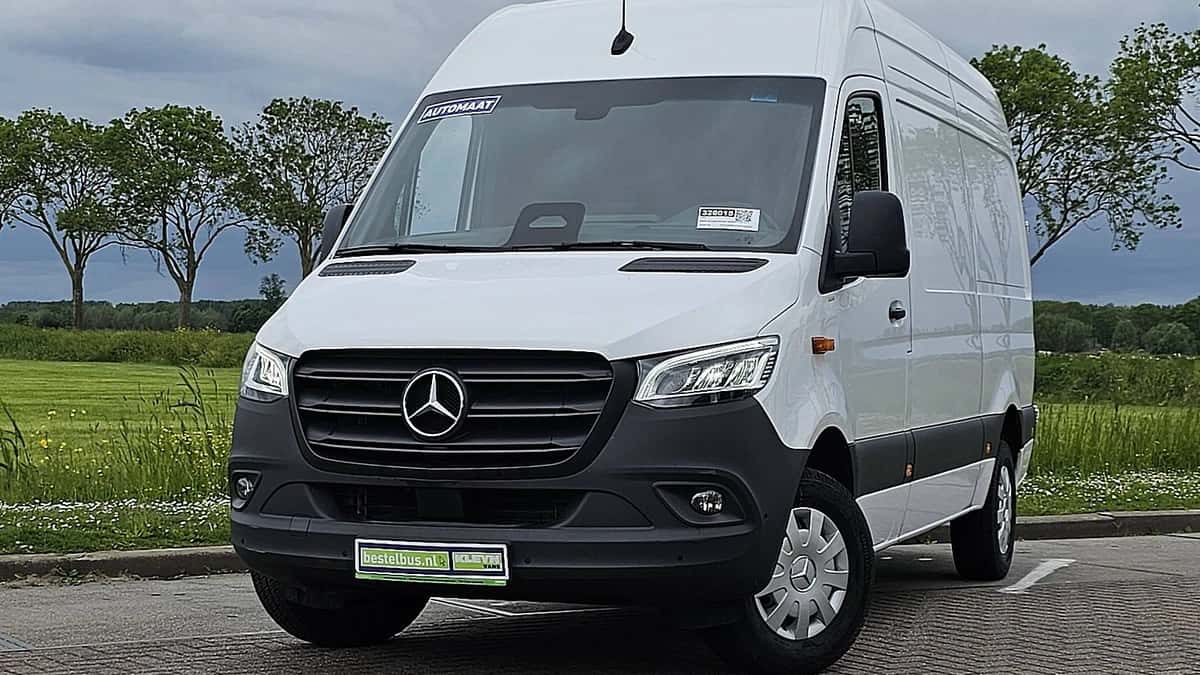 Mercedes-Benz Sprinter (2024) — foto 1